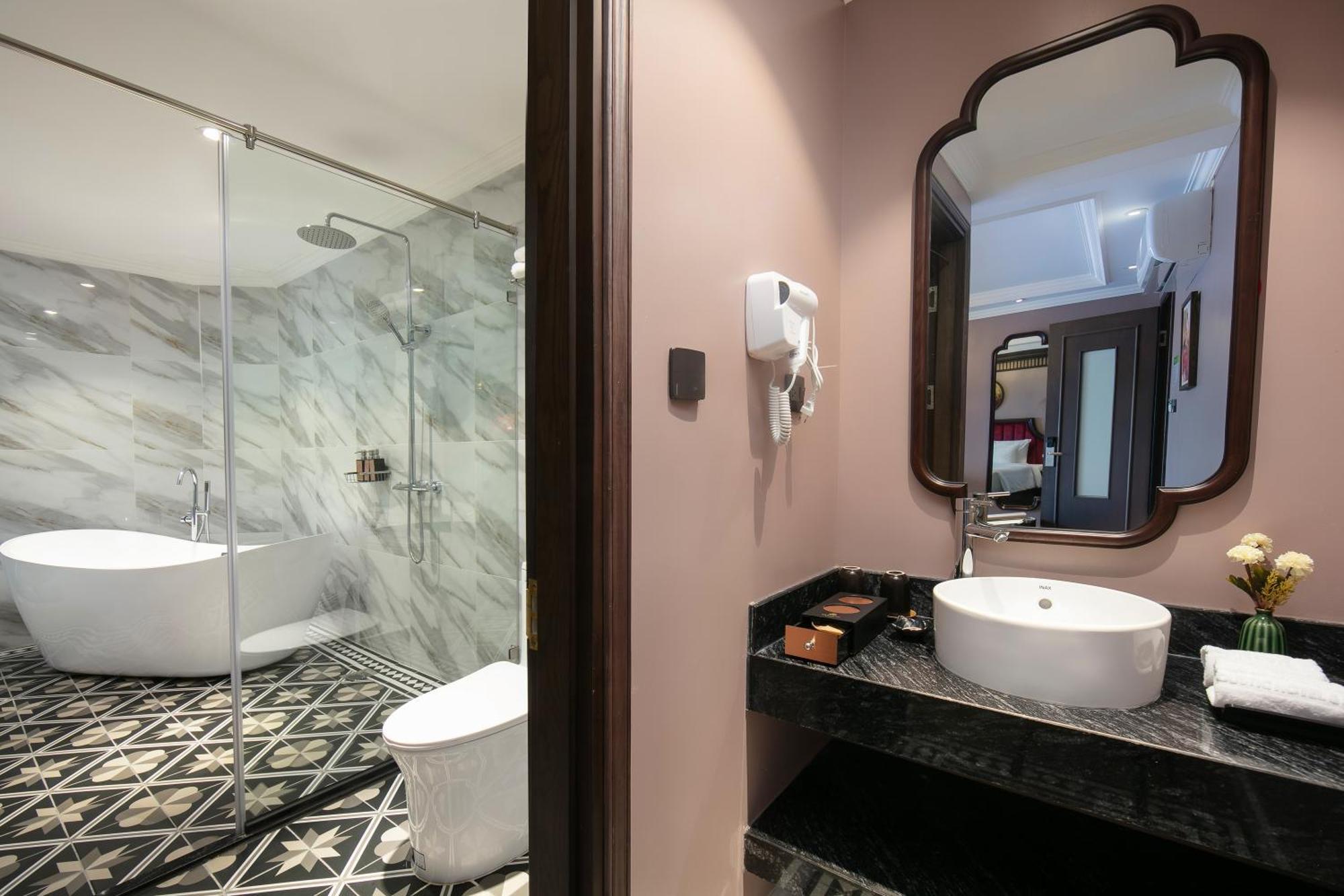 Acoustic Premium Hotel & Spa Hanoi Exterior foto