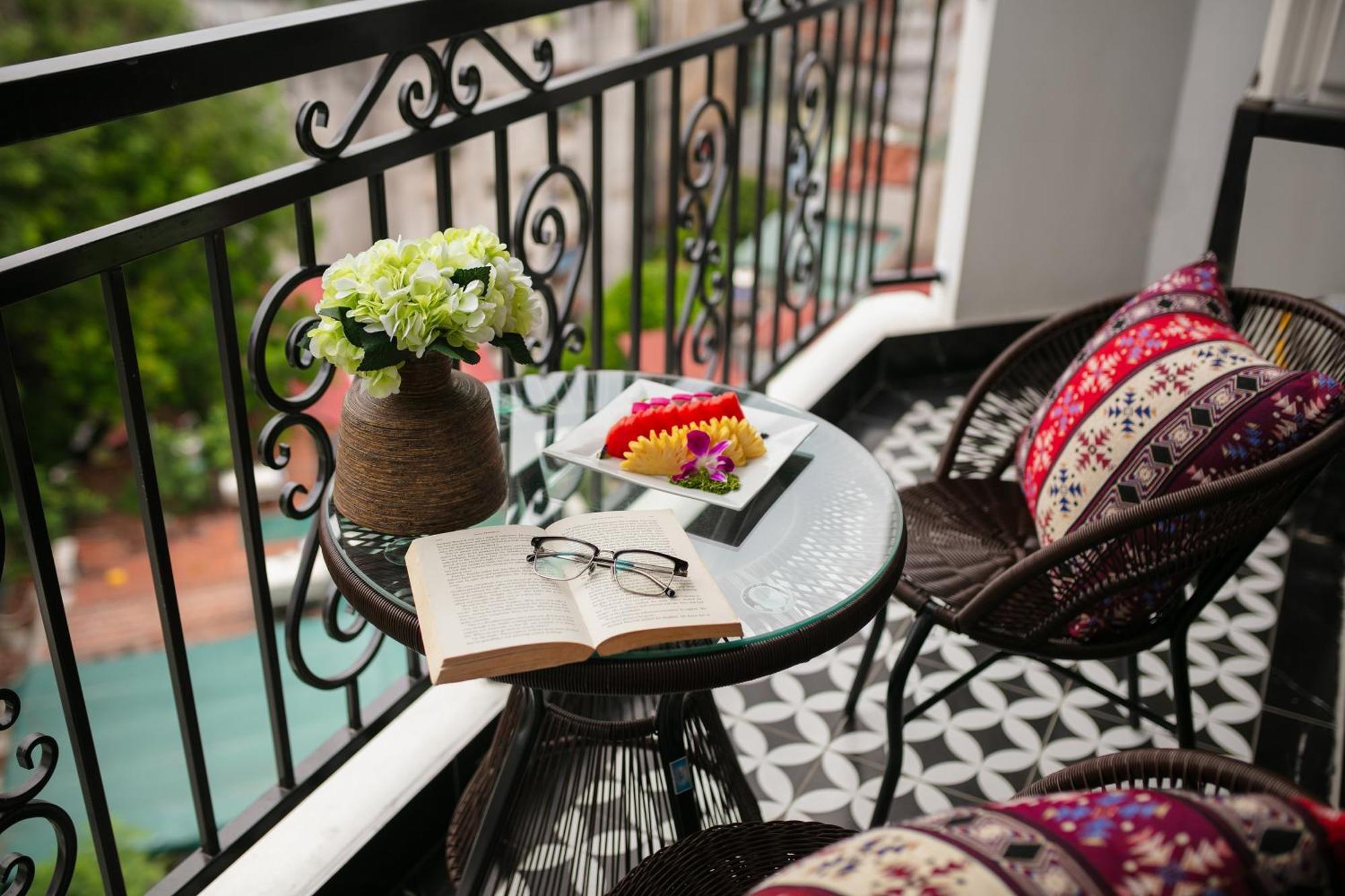 Acoustic Premium Hotel & Spa Hanoi Exterior foto